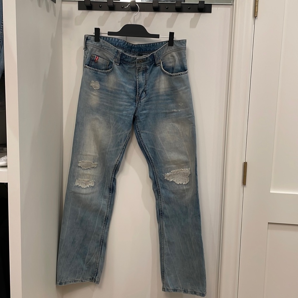 Mens David Bitton Buffalo Jeans. Slim Straight fit. Light wash. Size 36/32.